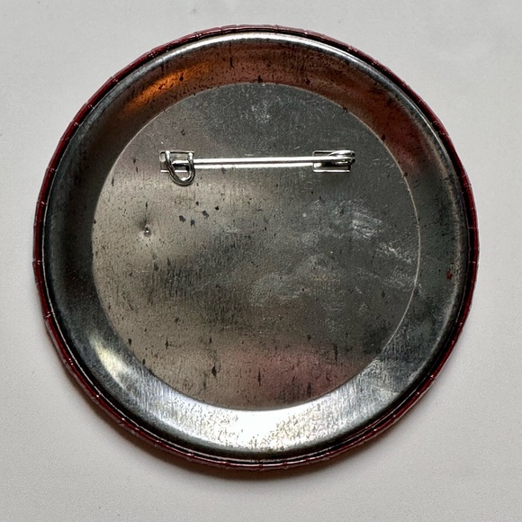 Epcot 8TH Annual International Flower & Garden Festival Disney Button Pin 2001 - Picture 4 of 4